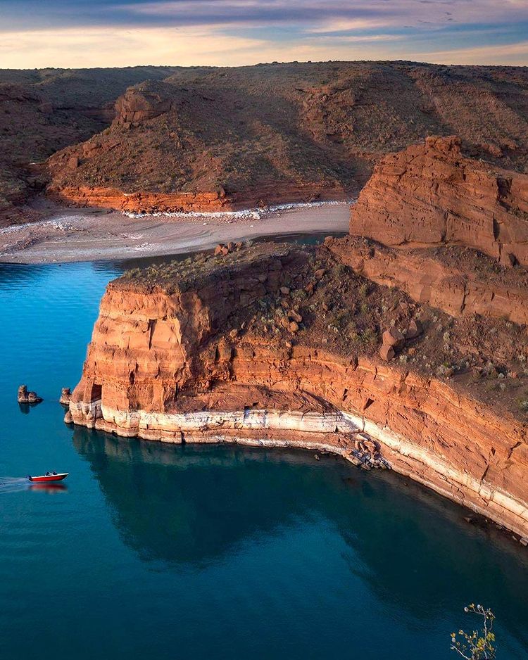 soymariche's tweet photo. Hoy cumple años #son46 y es el atractivo para el turismo nacional e internacional #LosGigantes #VillaElChocon rincón neuquino que invita. #alfredootonello chapeau! Patagonia Argentina y natural #BuenDomingo twitter! 🧉☕️😉 https://t.co/FxN0gkz3dO