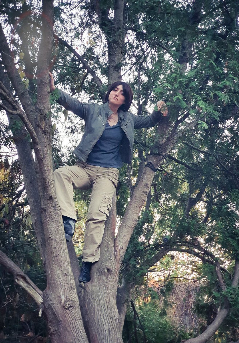 siwylejek's tweet photo. Yesterday I had the opportunity to climb the trees a bit as befits a real Scoia'tael 🐿🏹😎

#ciaran #ciaranaepeasnillien #scoiatael #thewitcher #tw2 #modernau #instantcosplay https://t.co/Z0X7EHHvcJ