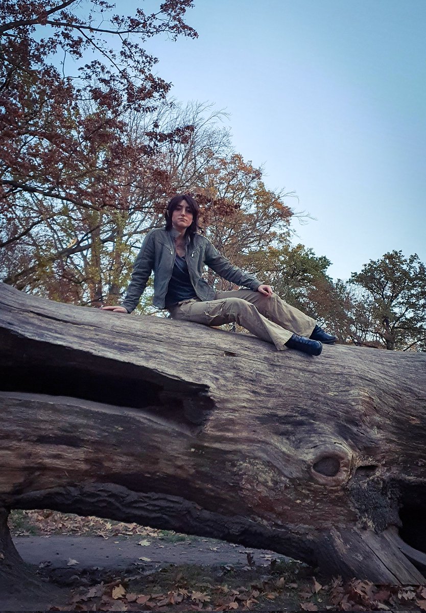 siwylejek's tweet photo. Yesterday I had the opportunity to climb the trees a bit as befits a real Scoia'tael 🐿🏹😎

#ciaran #ciaranaepeasnillien #scoiatael #thewitcher #tw2 #modernau #instantcosplay https://t.co/Z0X7EHHvcJ