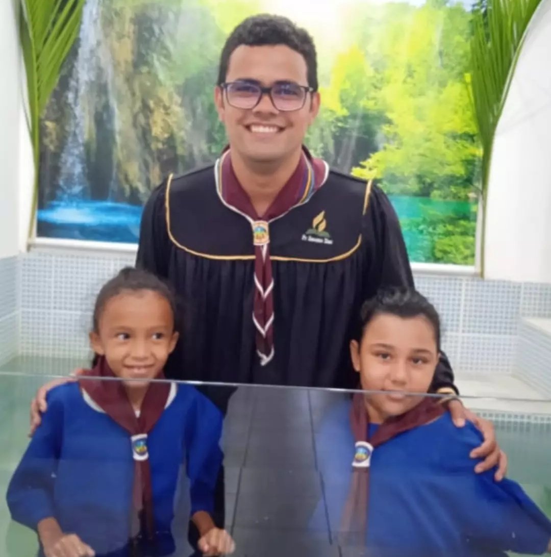 Batismo da Hêlo e Sarah na IASD Nova Escada!!!