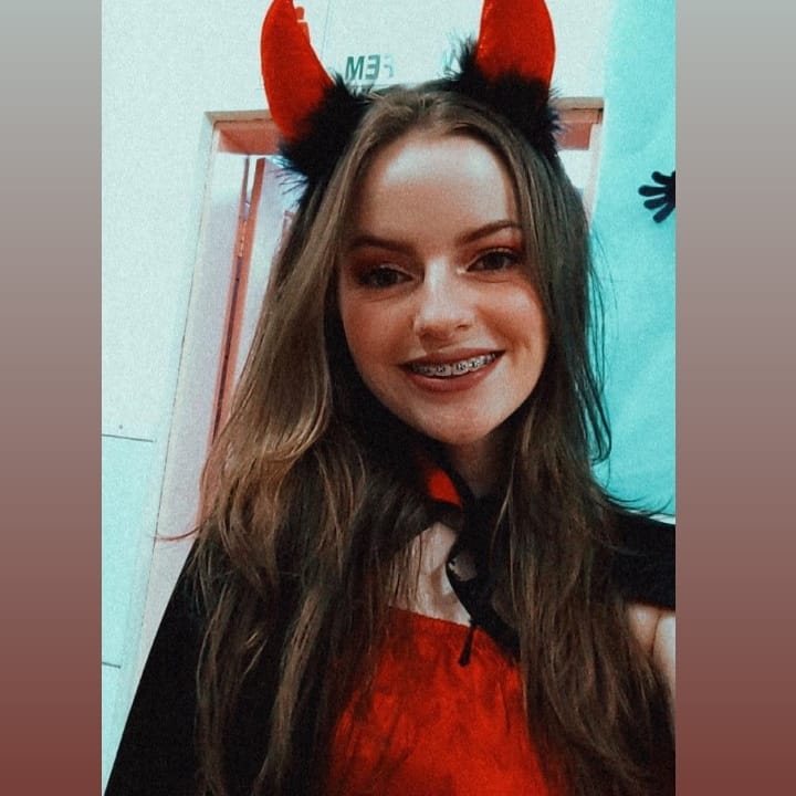 A_pamyyzinhaa's tweet photo. Happy halloween!✨ https://t.co/AmHG1fzIFF
