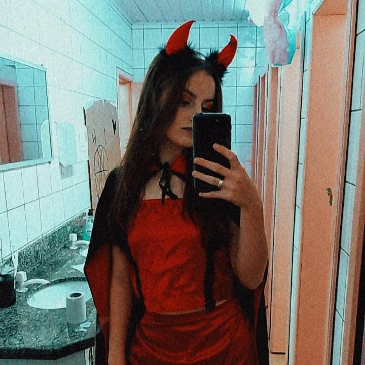 A_pamyyzinhaa's tweet photo. Happy halloween!✨ https://t.co/AmHG1fzIFF