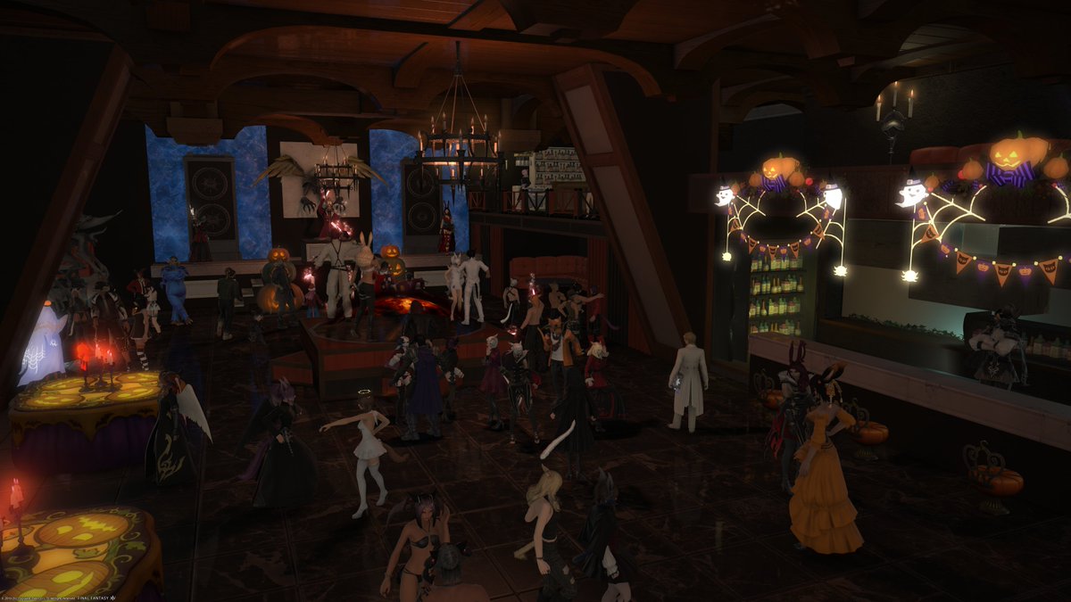 Lord_Calf's tweet photo. What an amazing Party Weekend in #FFXIV 😎 #clubphoenix #dawnofthephoenix @ Live with https://t.co/KSbRVGWSMN https://t.co/H0sz8JGFdi