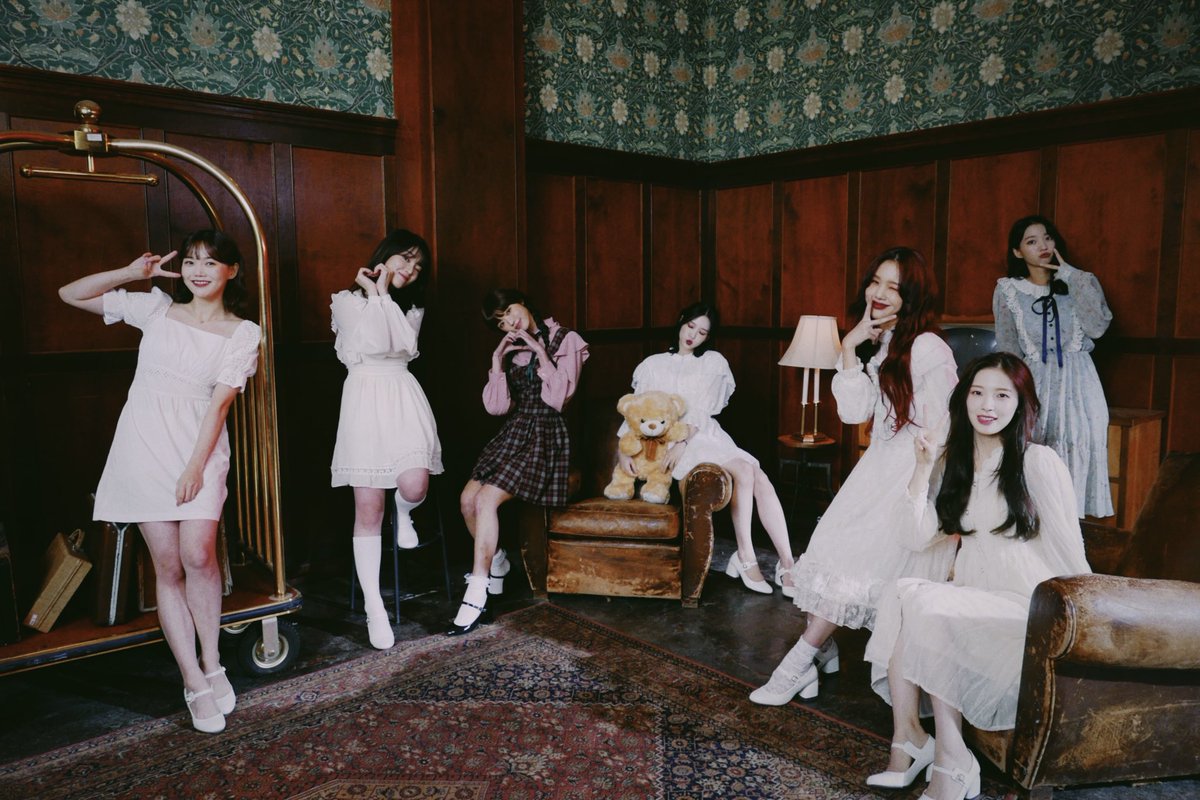 [#OhTimes] 2021 HAPPY HALLOWEENDAY🧸 📸

 '나의 인형' Halloween Special Video 함께한 이번 할로윈데이!
오마이걸의 깜짝선물💝 모두 확인하셨나요👻
아직이라면 지금 바로 gogo!🎃

#오마이걸 #OHMYGIRL #OMG