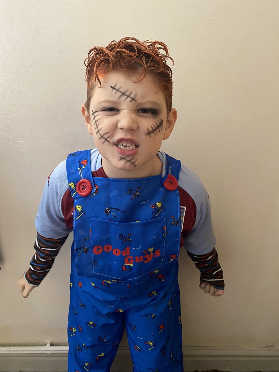 elizabethAVFC's tweet photo. When itโs Halloween but you you have the Villa. #AVFC #partofpride #AVFClive #halloween2021 #gameday @AVFCOfficial @AVFCFoundation https://t.co/21j44wYyBG