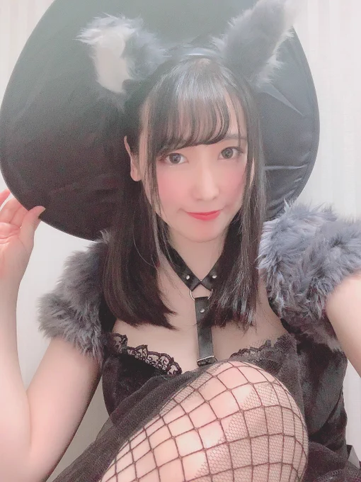 #アネモネちゃんねる  をご視聴してくださった皆様!ありがとうございました(',,•ω•,,`)✨
今回はハロウィン回でしたね!☺️👻🎃
いろんなコスプレが見られて幸せでした!(๑>◡<๑)💕
そして、りえさんからたくさん学ばせていただきましたっ!✨✨✨
また次回もお楽しみに!!🐺 