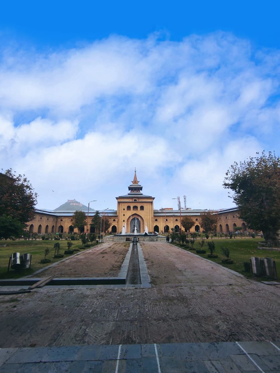 sabeel_456's tweet photo. Jamia masjid ,Srinagar https://t.co/d5DAmiyIDC