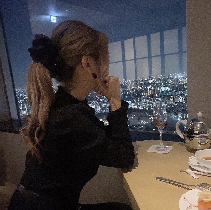 Miuuuu0624's tweet photo. せっかくの休日なのに
次の日仕事で前日に夜遊びしてると
早く帰らないとやばい😭
とか色々思ってたけど

今全然気にしなくていい生活送ってる
からめちゃくちゃ楽💭💭

自分がどうなりたい、その為に
何をすればいいかなんて簡単だよね😉
私みたいになりたいなら
DM来てくれればサポートするよ🙌 https://t.co/Pgl9RUjWyC