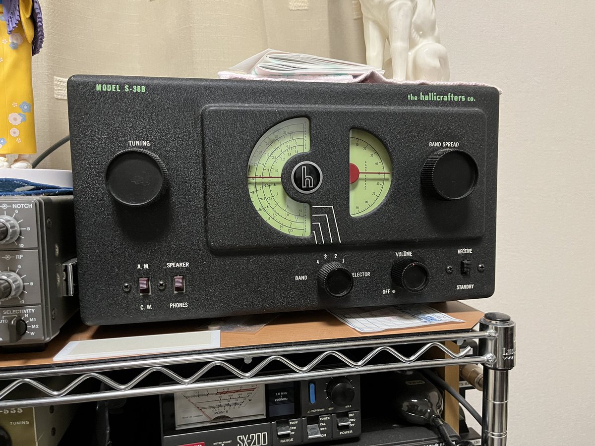 PanzerBlitz807's tweet photo. 65歳��らいですが、至って普通の音質です。
今夜はマジカル・ミステリー・ツアーから苺畑は〜ですか。終わったらマジカル・ミステリー・ツアーでも流しますか。
#KTER https://t.co/fmQfhRqLSl