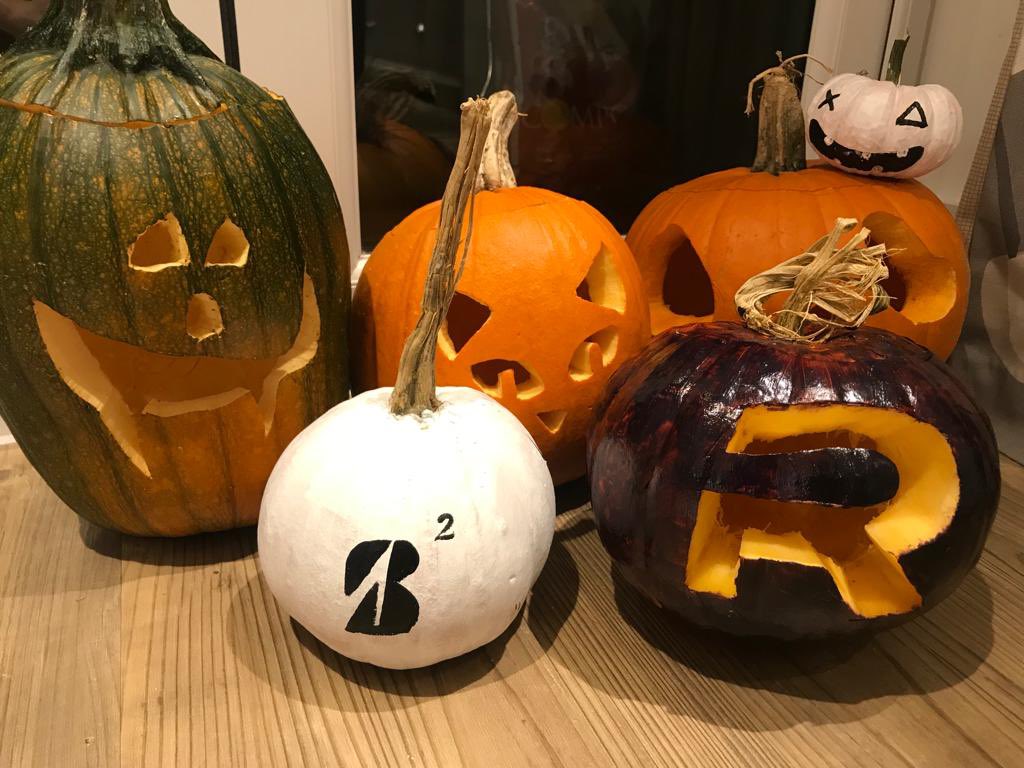 Pumpkin ideas inspired by my favorite golf tour and favorite golf ball😁🎃 <a href="/nathaywoodgolf/">Natalie Haywood</a> <a href="/robrockgolftour/">Rock Junior Golf League</a>