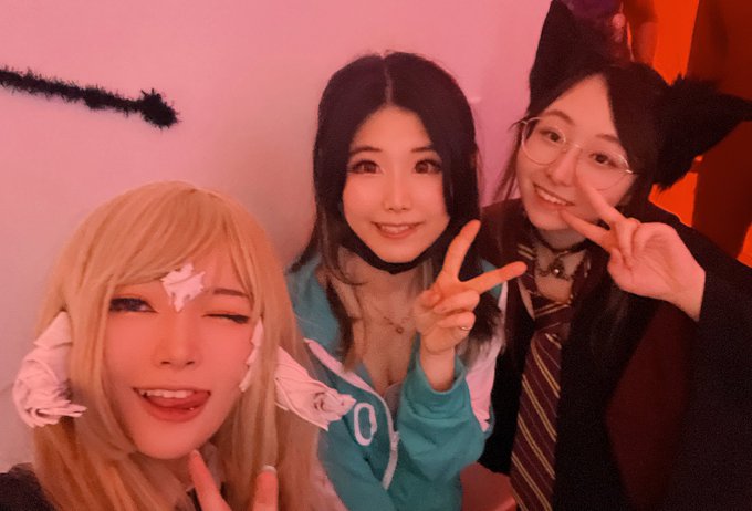 2 pic. Happy Halloween! https://t.co/mt1aXaEVaj