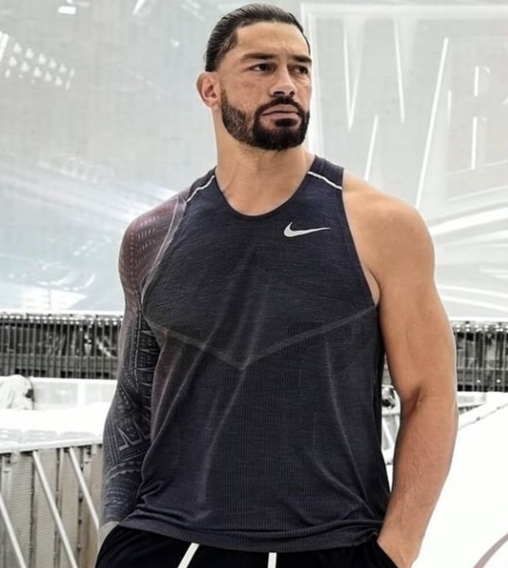 _RomansLegacy's tweet image. The hardest worker I know… so many battles he has overcome through blood, sweat and tears! An example to us all! ♥️
see you guys later! 

#RomanReigns #TheBest My #1Guy