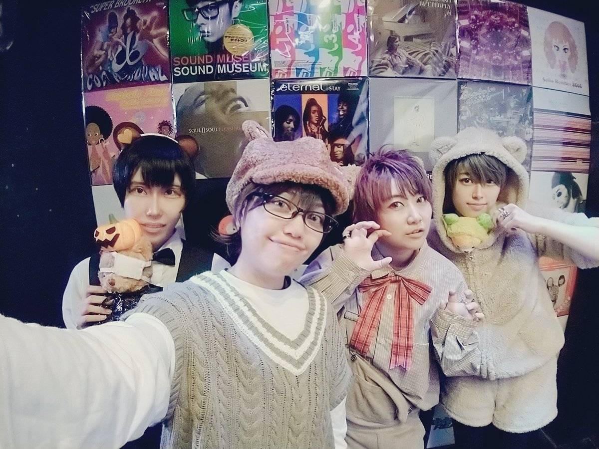 Vipera_mirai's tweet photo. 『ZEROSTYLE主催ライブ【Z.S TIME】』ありがとうございましたー!!
テディベアで今年のハロウィン見納め~♪なんかちょっと寂しいですね…
そして緊張した~(>_<)(笑)
またゲストに出させていただくので次回もお楽しみにです!
#Vipera #halloween2021
#ZEROSTYLE #ZSTIME https://t.co/OHP0pALJ4y