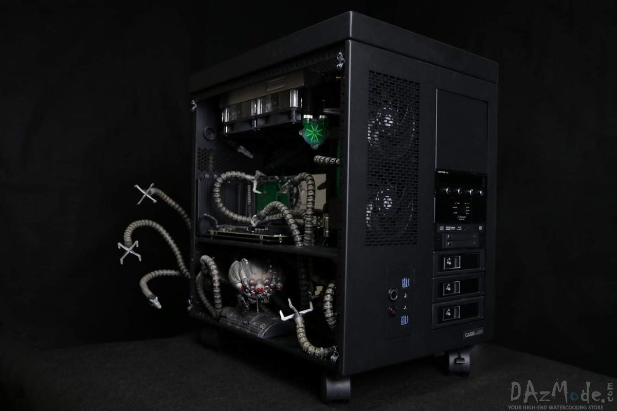 ModMyMods's tweet photo. Talk about scary! 👻

This Matrix themed build put together just in time for Halloween by the great @Dazmode

#matrix #themedbuild #custompc #Watercooling #Watercooled #canada #dazmode #caselabs #computer #pcbuild #halloween #PCMasterRace #pcmr #ontario  #watercoolingparts https://t.co/F3lwSGOeVy