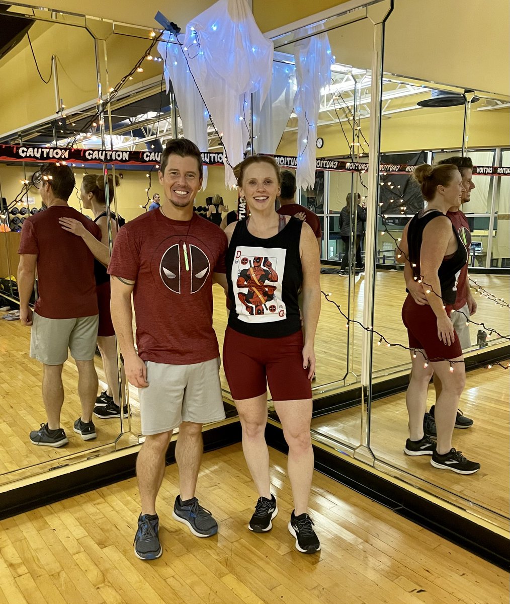 RealBenShelton's tweet photo. Showing #MaximumEffort at the gym on #Halloween2021 while repping our all-time favorite superhero #BadDeadpool #GoodDeadpool https://t.co/nSwjvhcTIw