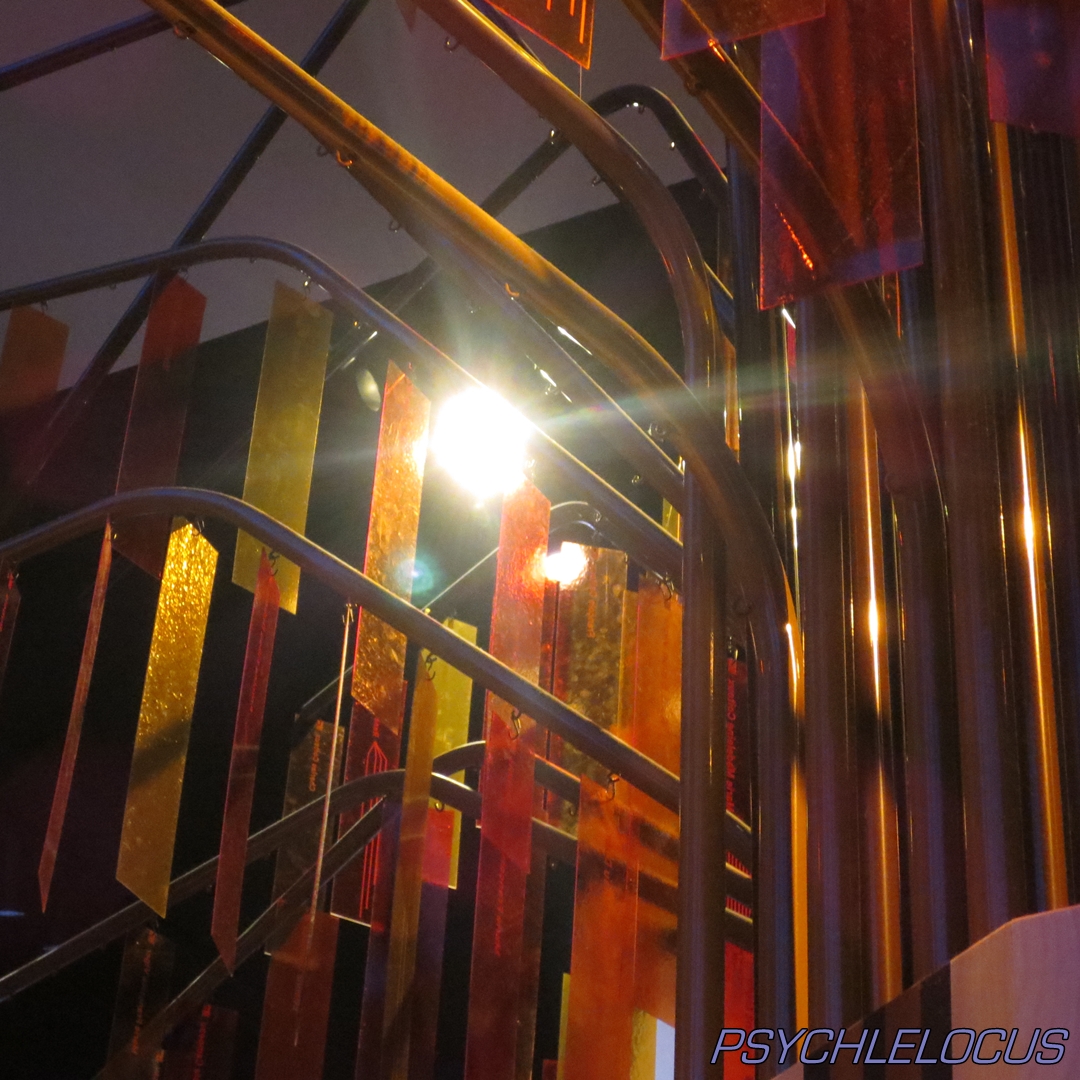 psychlelocus's tweet image. #Split #Countenance (1903 05-55295)
#dangling #shards of #thought #suspended in a #hall of #indifference