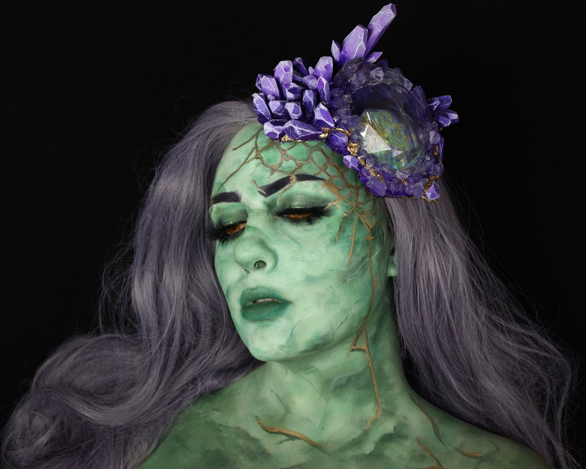 florarune_'s tweet image. “Hell for some, heaven for others.”
Inspired by Ashton ( @executivegoth ) from #CriticalRole