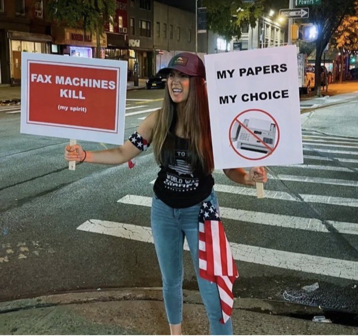 DanielleCasting's tweet photo. Anti Faxer.. https://t.co/uI5FeiFRlY