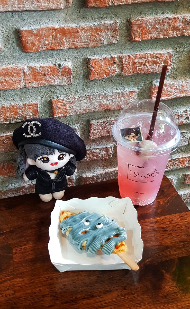 iimargaritar's tweet photo. บรรยากาศงานน่ารัก~ ของแจกเยอะ เครื่องดื่ม+ขนมอร่อยมั่กมาก 🥰🥰🥰 #DAYTOYStory https://t.co/qCVIh59bxX