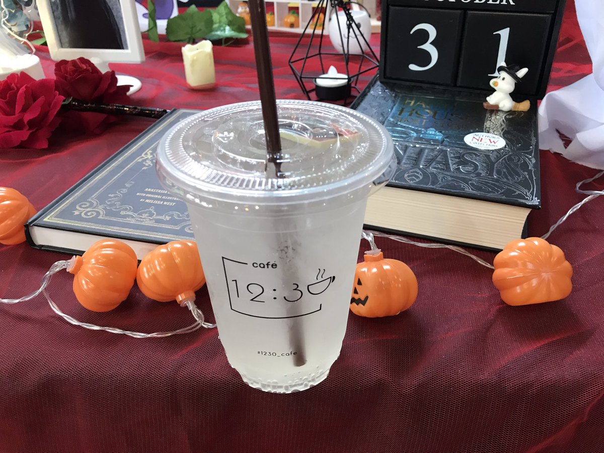LadyfahC's tweet photo. ไปงาน #DAYTOYStory 3วันไม่มีได้ชุกกาแยตลายคุณบับทุกวันเลยต่ะ ขนาดเปลี่ยนธีมยังไม่พ้น😂 แต่เด็กๆของคุณบับน่ารักมากๆเลยค่ะ @bibbbabbbubb https://t.co/QvcWCFva6u
