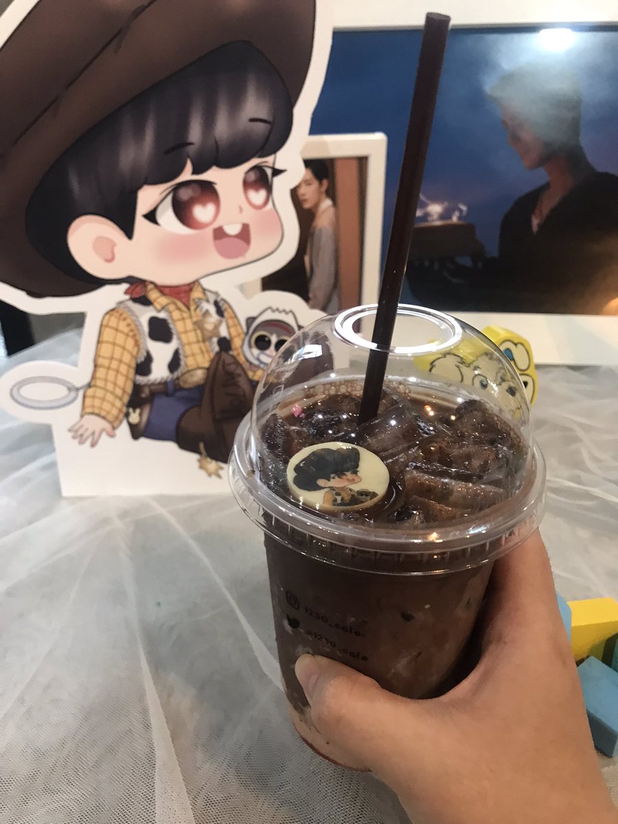 LadyfahC's tweet photo. ไปงาน #DAYTOYStory 3วันไม่มีได้ชุกกาแยตลายคุณบับทุกวันเลยต่ะ ขนาดเปลี่ยนธีมยังไม่พ้น😂 แต่เด็กๆของคุณบับน่ารักมากๆเลยค่ะ @bibbbabbbubb https://t.co/QvcWCFva6u