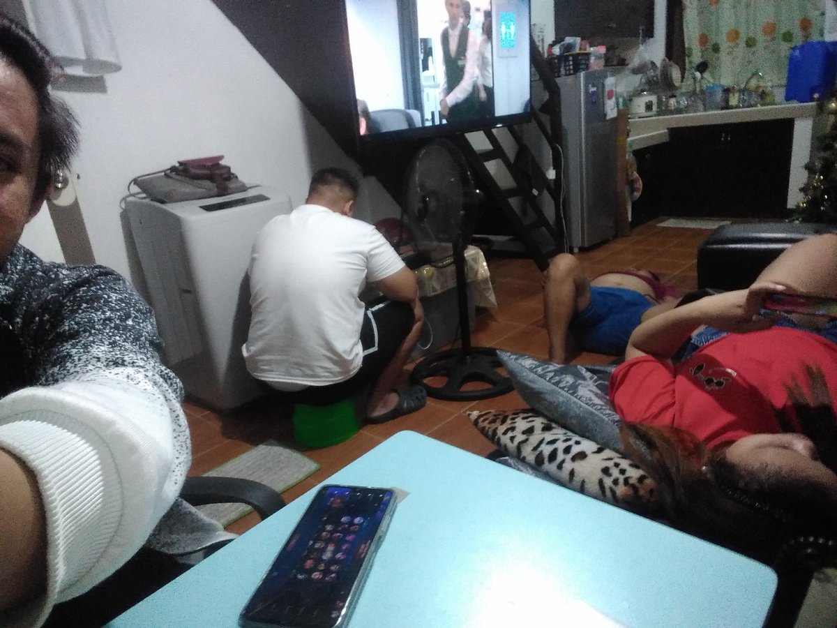 L_KimRyan's tweet image. kanya knyang pwesto 🤣
#roadtograndmaster 😂😅