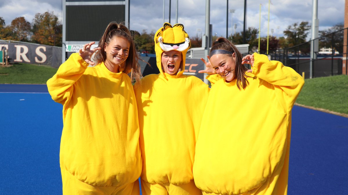UVAFieldHockey's tweet photo. Garfield and friends https://t.co/DaTWnvlkGs