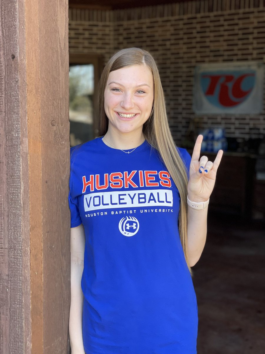 lexietemple_'s tweet photo. Blessed to be entering into an amazing program! 💙🧡@HBU_Volleyball @LadyChapVB @Excelrocks https://t.co/zAO8mt5aK6