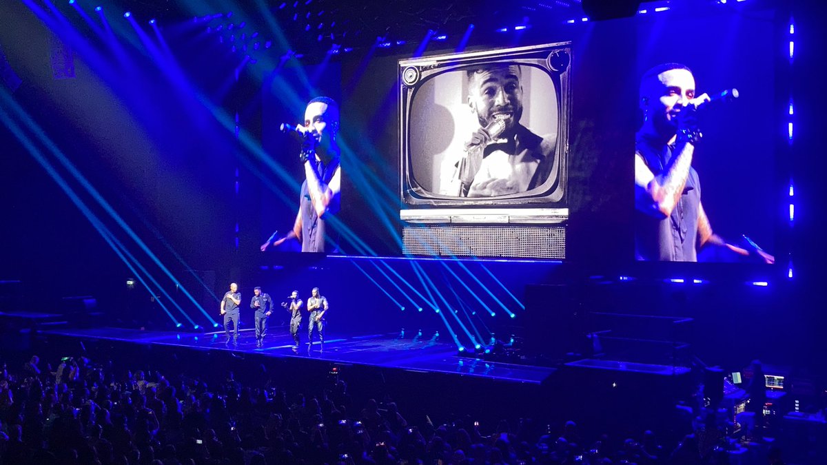 abbi_perryyy's tweet photo. Such a long wait to see these guys again- definitely worth it 😍 @Oritse @JBGill @AstonMerrygold @MarvinHumes https://t.co/ulw1giUxyk