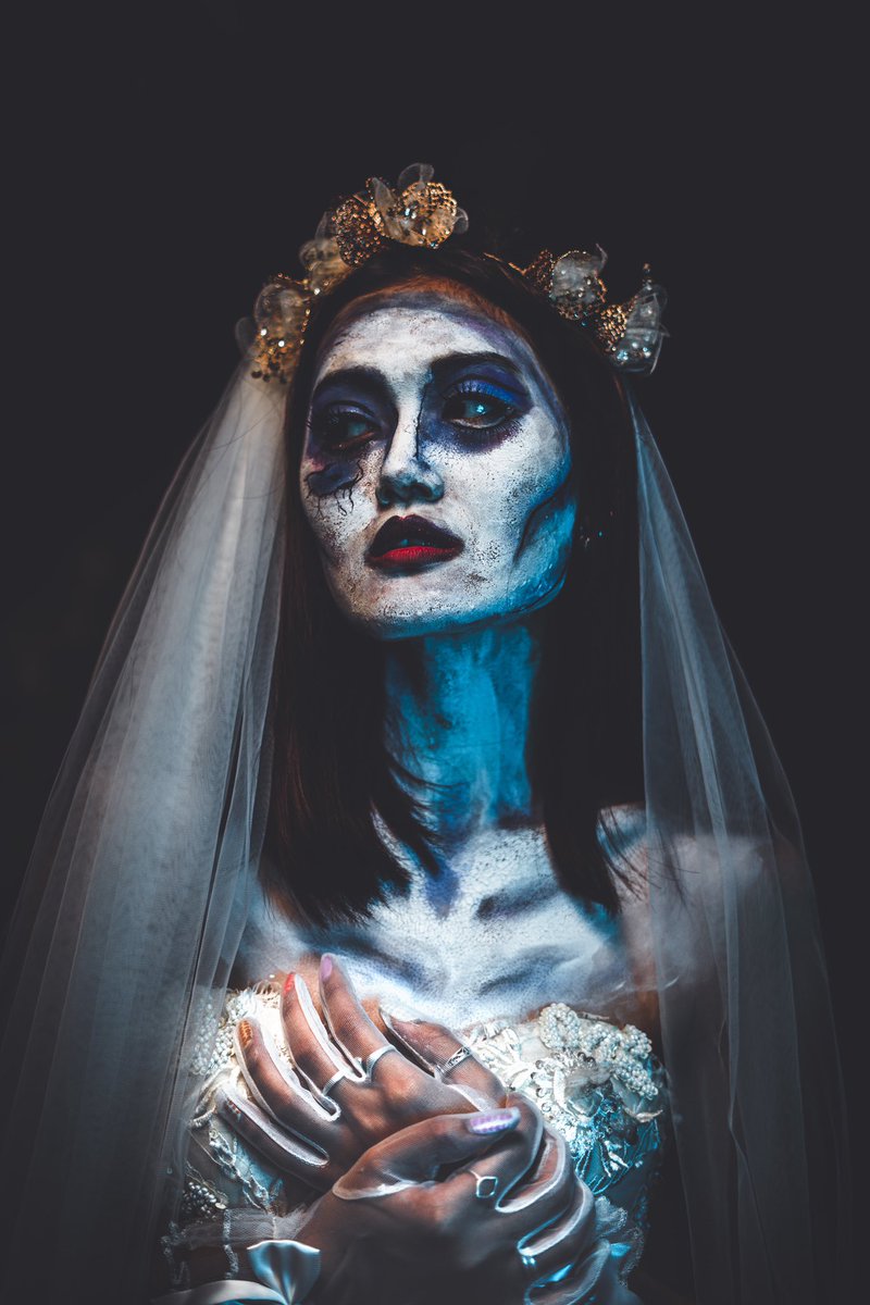 Rubesninety's tweet photo. Happy Halloween 🎃 🕸🕷 #corpsebride #halloween2021 #TimBurton https://t.co/FTC3BDkGah