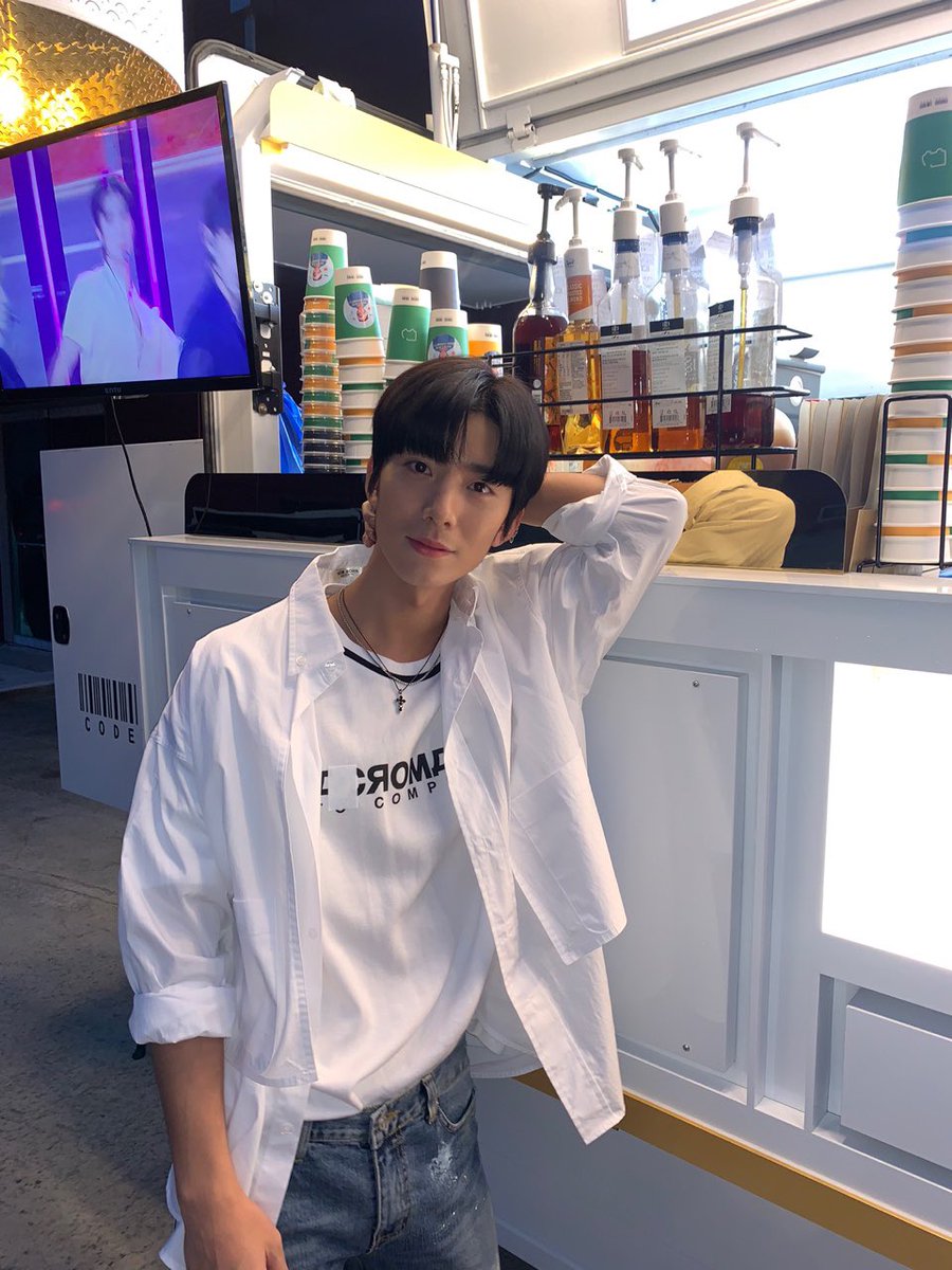 hwiyoungspics's tweet photo. 😍😍😍 https://t.co/dy024RMGcp
