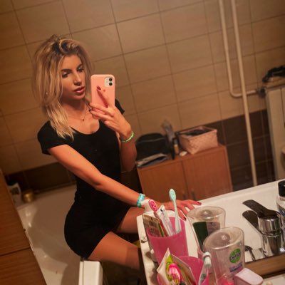 #&Uacute;j profilk&eacute;p https://t.co/0OVFdZQuKN<a href="/tag/%C3%BAj"class="tags">#&Uacute;j</a>