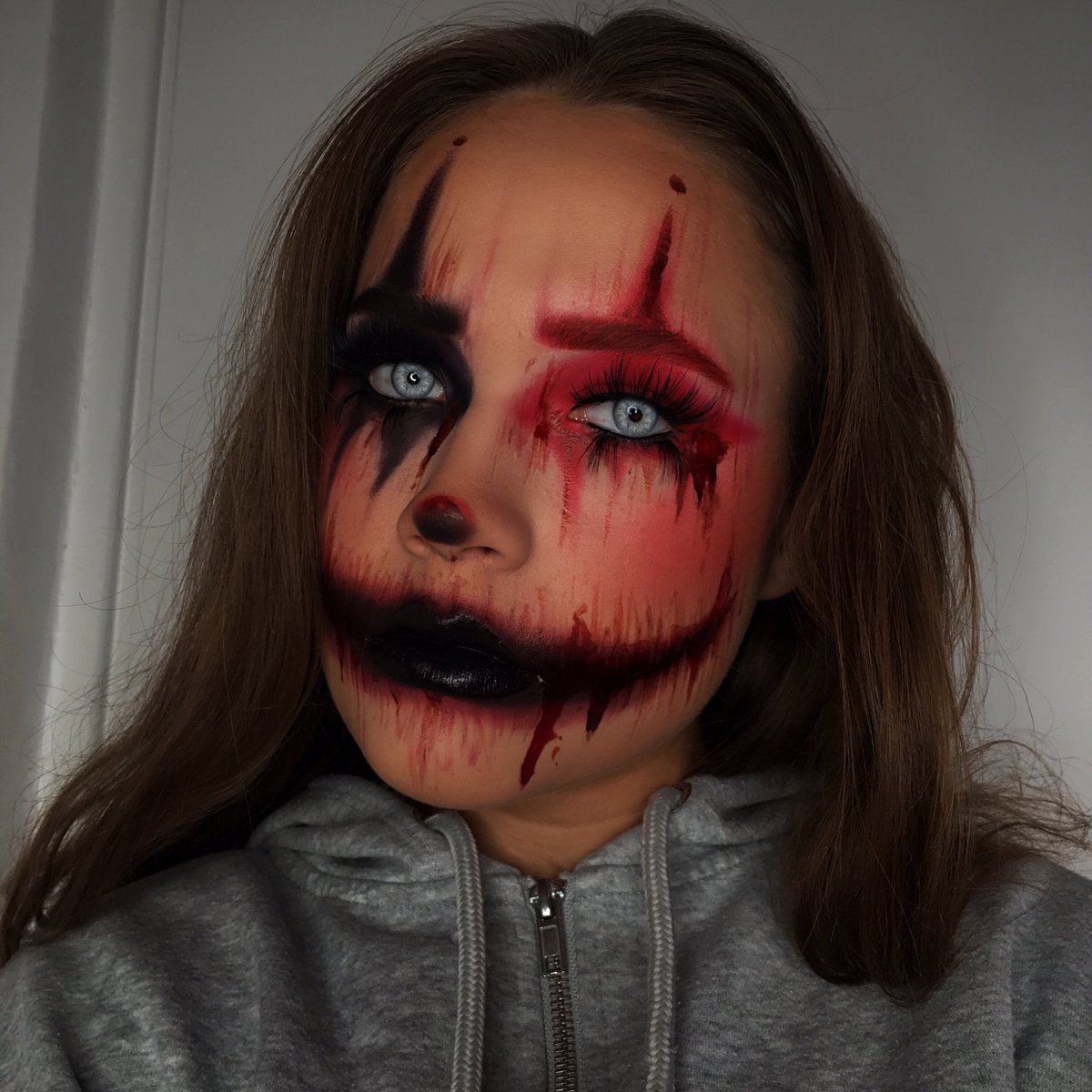 bycelinaryen's tweet photo. Happy Halloween !🤡 https://t.co/LPZ8qdb2o4 https://t.co/gGwGTWb4Dz