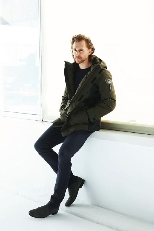 hiddleking's tweet photo. He popped off with this jacket
#TomHiddleston https://t.co/FpoYeH4pEd