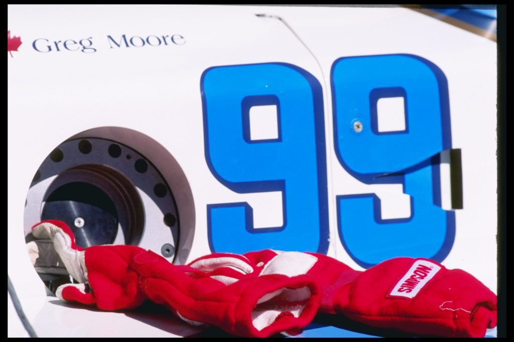 chacho_lml's tweet image. Día de recordar a Greg Moore a 22 años de su muerte. #RedGlovesRule #GregMoore