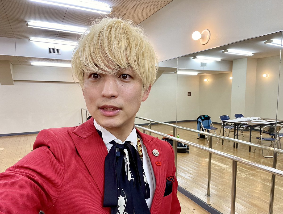 tsuujiimot's tweet photo. #本日もありがとうございましたfrom楽屋

#ゲッターズ飯田 × #Calmera
コラボライブ福岡昼夜2公演
ありがとうございました！！

そしてフォローしてくれた方々ありがとうございます！！福岡でフォロワーが増えて嬉しい！！このご縁を大切に。また会いたいです！！ https://t.co/EO69sRYO6M