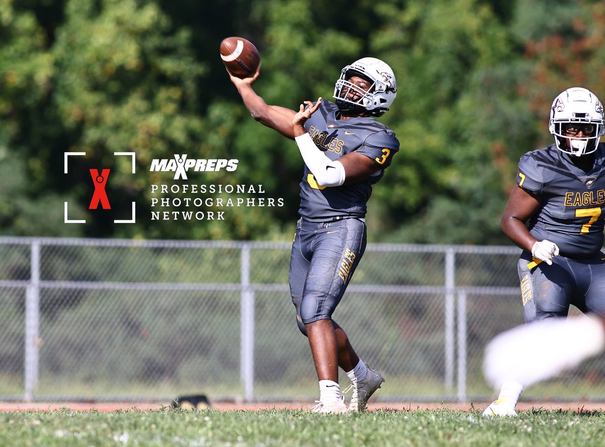 owingsmillsfb's tweet photo. Regular Season Stat Leaders

Senior QB Kamar Cosby @iamKC3_ 

https://t.co/UkzTY6amht

905 Passing Yds, 7 TD’s

610 Rushing Yds, 7 TD’s https://t.co/95EEDThaMj