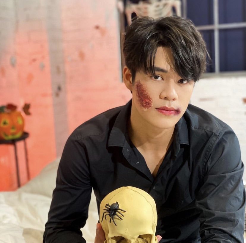 JAMEKSMOFFICIAL's tweet photo. Update IG: subsin_billion

MyMateMatch In Halloween Night 

#Jamekasama 
#StarHunterentertainment https://t.co/YEovYydADI