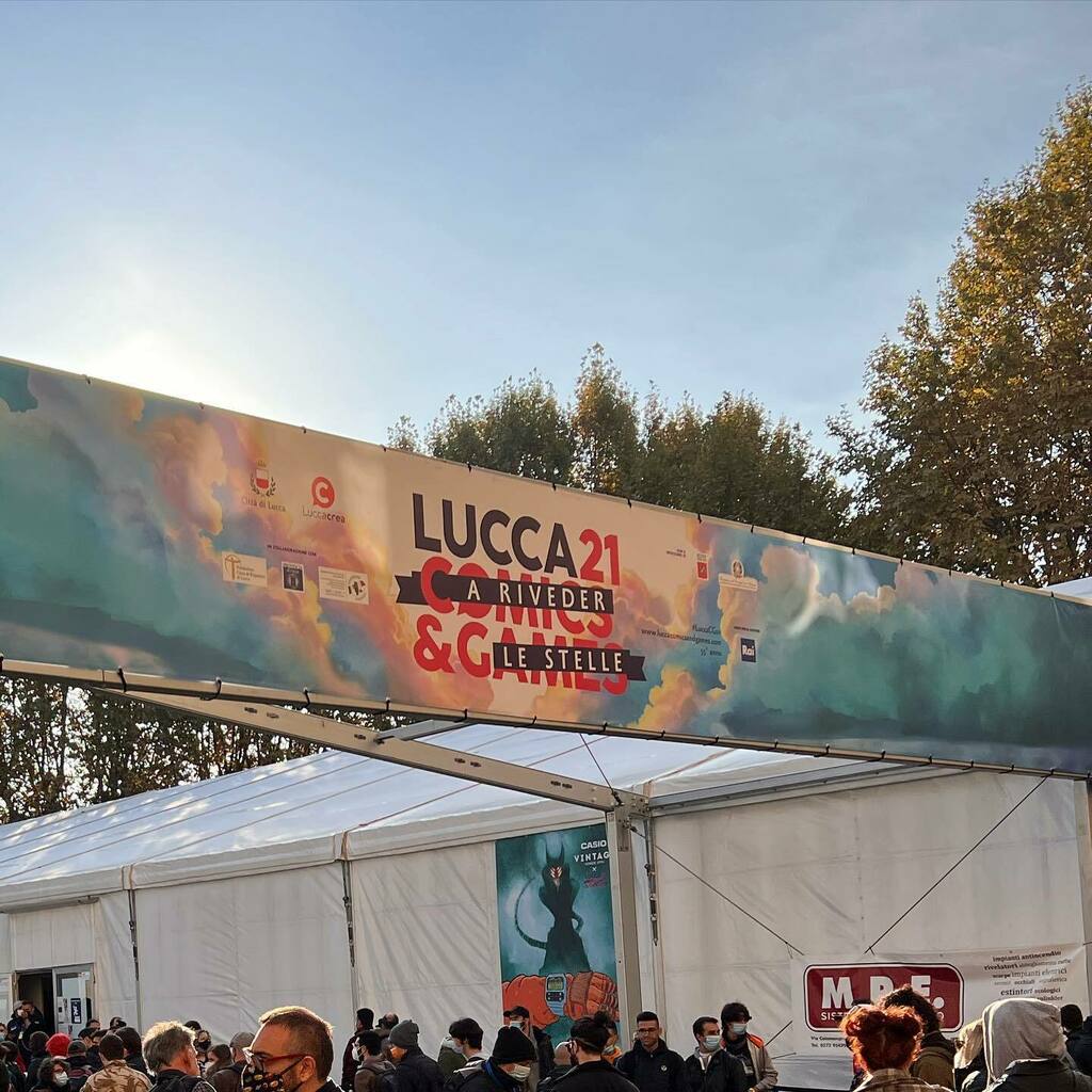 Giulylovesmars's tweet photo. Il mio primo @luccacomicsandgames 👾 dal MedStore di Lucca (e a tutte le persone che hanno fatto parte di questa bellissima esperienza💞) #arivederlestelle #luccacomicsandgames #luccacomicsandgames2021 #medstore #geekersitalia https://t.co/6RshcAUxDm https://t.co/UG02sxk3qu