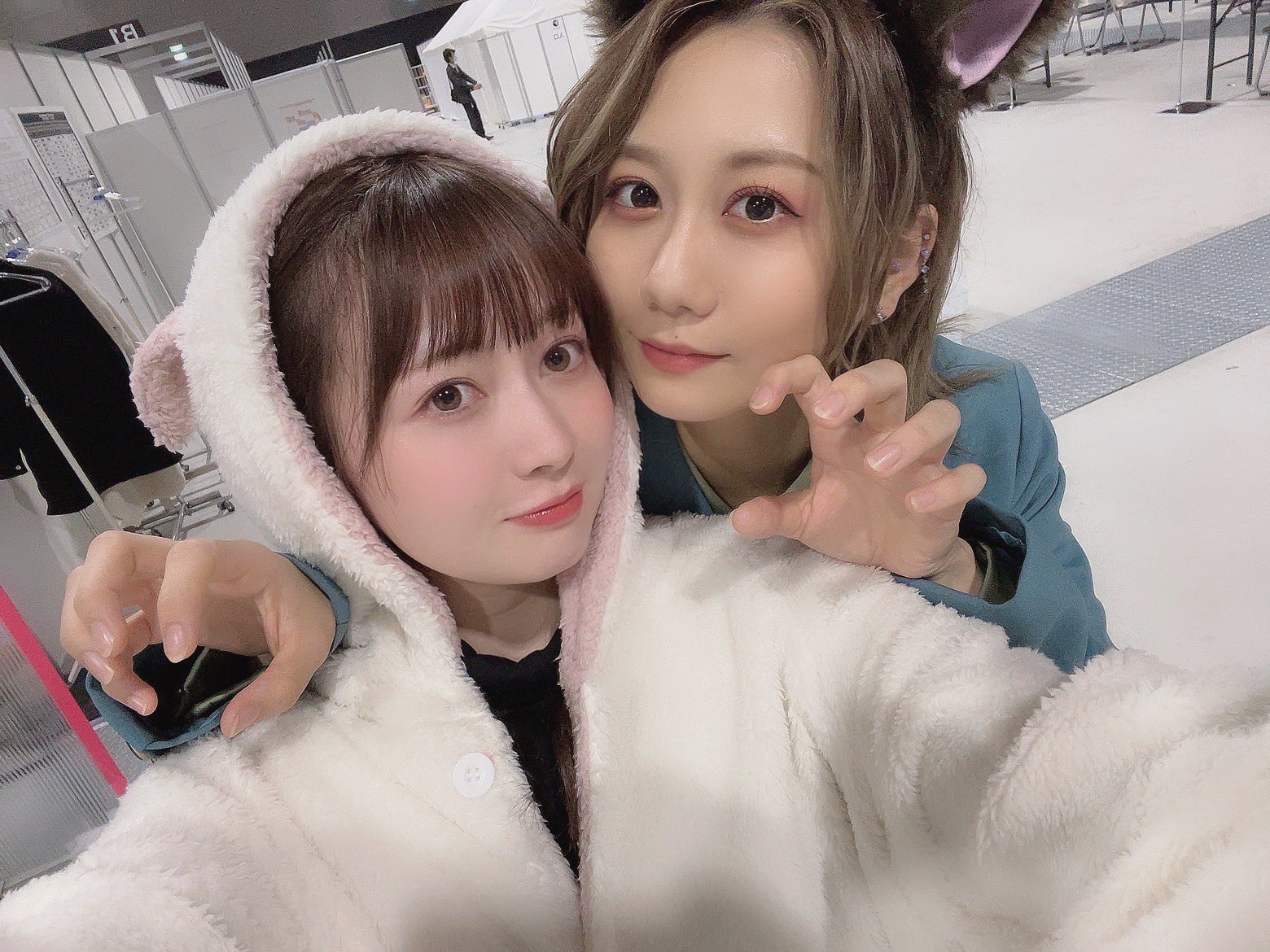 FDCCBOVaIAAvEQ4?format=jpg&name=large