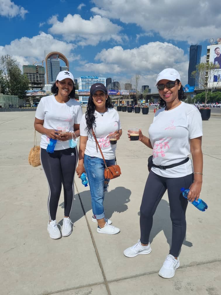 4Gojam's tweet image. በዛሬው  እለተ  በአዲስ አበባ የጡት  ካንሰር  የእግር  ግዞ  አደረግን🌸🌸🌸🌸