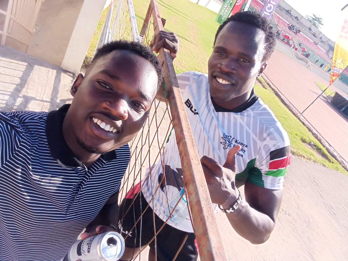 Kevitur's tweet photo. With the champ @KukeObat  #Safari7s #MafansEdition https://t.co/akf6DVNOFd