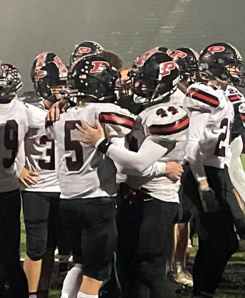carter_chase3's tweet photo. last time stepping on the field with my brother. glad I decided to play my last year, love you bro https://t.co/EKUs9XdZlm
