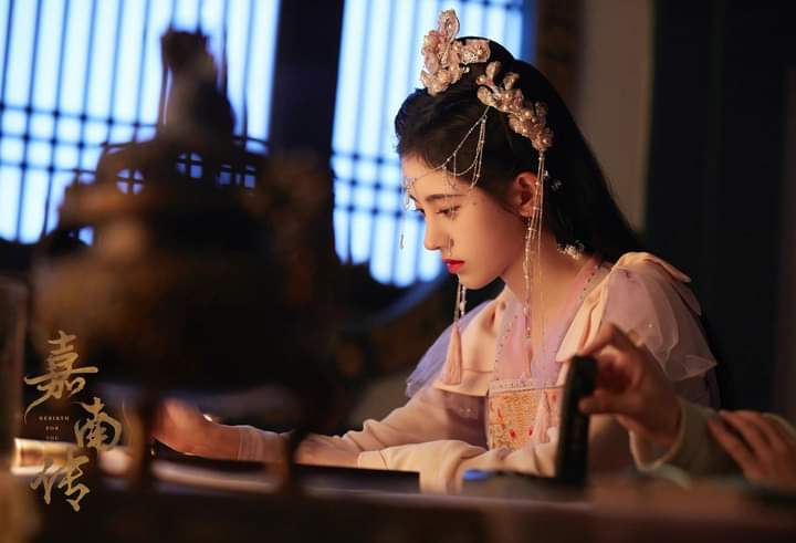 JingyiBrasil's tweet photo. ❮ #WEIBO︱31.10.2021 ❯ 

O Ju Jingyi Studio atualizou seu weibo com novas fotos da Kiku como Jiang Baoning para #RebirthForYou #嘉南传.

#JuJingyi #鞠婧祎 https://t.co/CObfUtR05q
