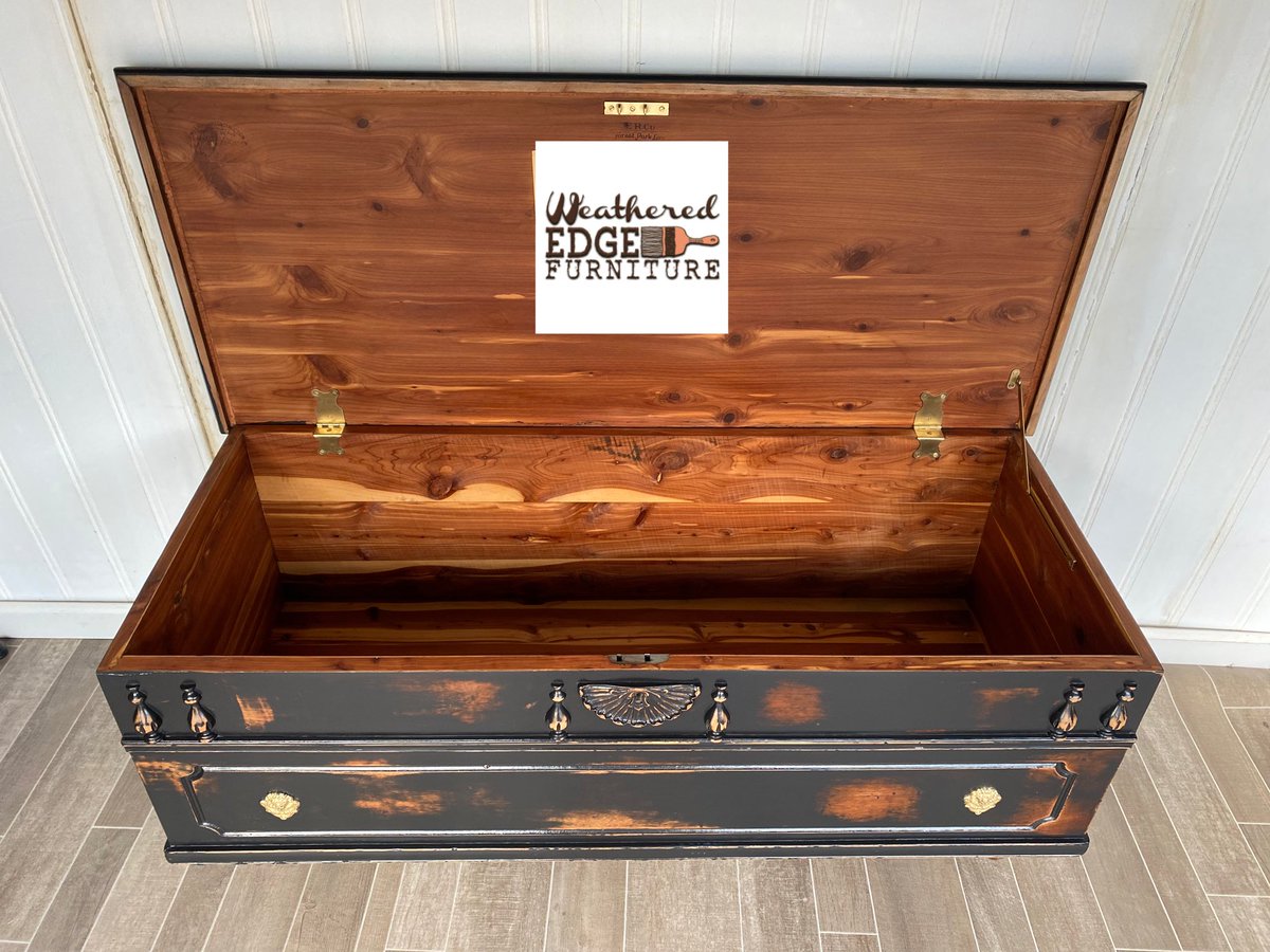 KalaMerrell's tweet image. Refinished this old Roos cedar chest for a customer in #generalfinishes Lamp Black Milk Paint.  #weatherededge #weatherededgefurniture #refinishedfurniture #furniturerestoration #fishersindiana   Weathered Edge Furniture, LLC.