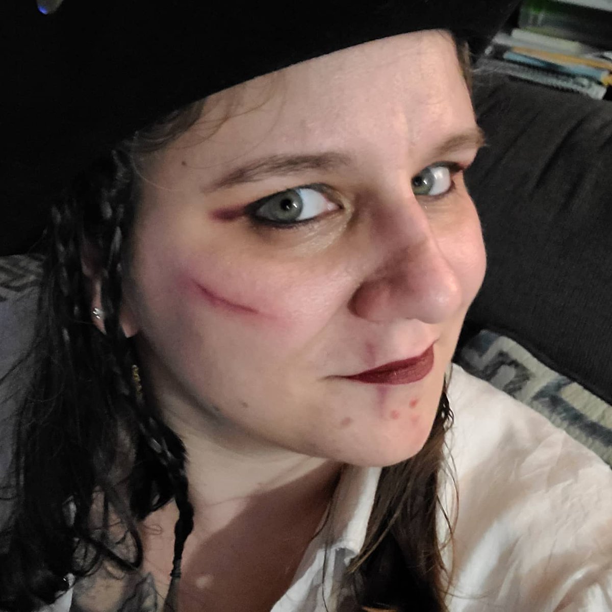 SteampunkDallas's tweet photo. Happy Halloween and Samhain Blessings, gang!
Featuring (thankfully still existing) stage makeup skills, lol. https://t.co/F7ghihsJZ7