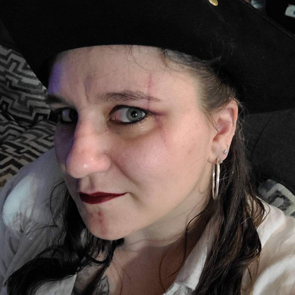 SteampunkDallas's tweet photo. Happy Halloween and Samhain Blessings, gang!
Featuring (thankfully still existing) stage makeup skills, lol. https://t.co/F7ghihsJZ7