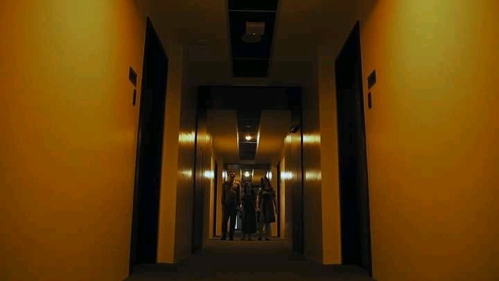 Hello0699's tweet photo. #KMJSGabiNgLagimIX
yung Family bonding daw sa hotel 
pero dapat nka Halloween costume https://t.co/P1lSdsQrys