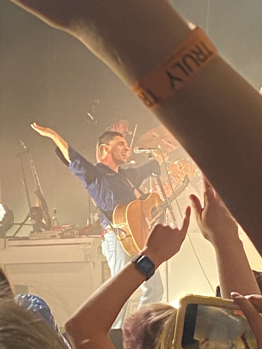 pitbarks's tweet photo. @bleachersmusic Thanks for such a great night, your energy is contagious. Come back soon!! https://t.co/PCy1FiLEaf