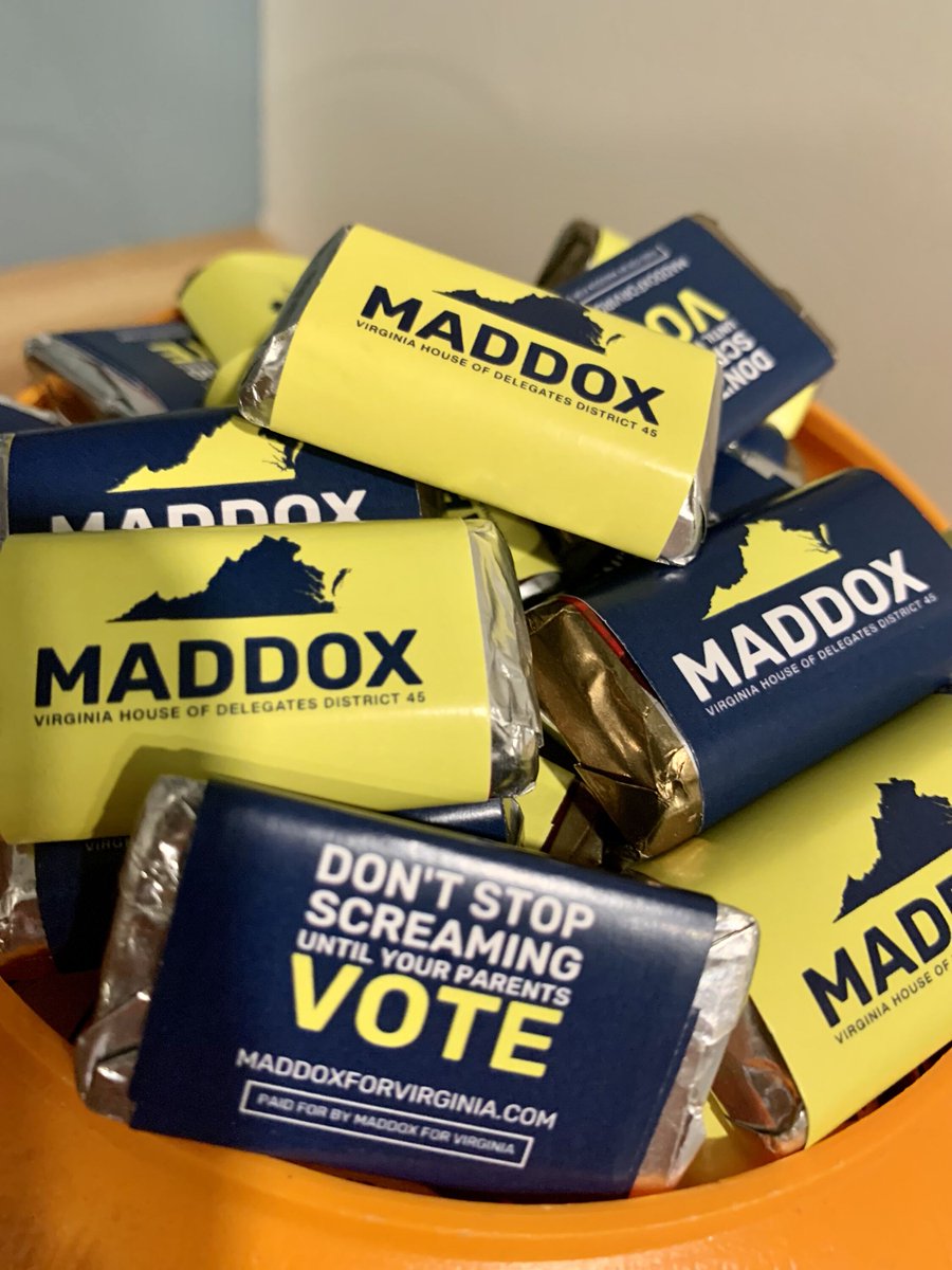 Maddox4Virginia's tweet photo. "Don't stop screaming until your parents vote!" Scary, right??? 😜 We're excited to meet all of the trick-or-treaters tonight! #halloween #funwithpolitics https://t.co/FtqaLsBq4U